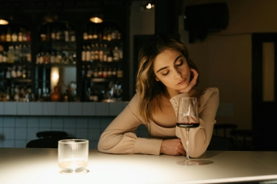 Estrogênio e Álcool: os hormônios podem influenciar o consumo de álcool em mulheres?