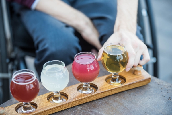 Misturar bebidas alcoólicas ou tomar um único tipo de bebida faz diferença?